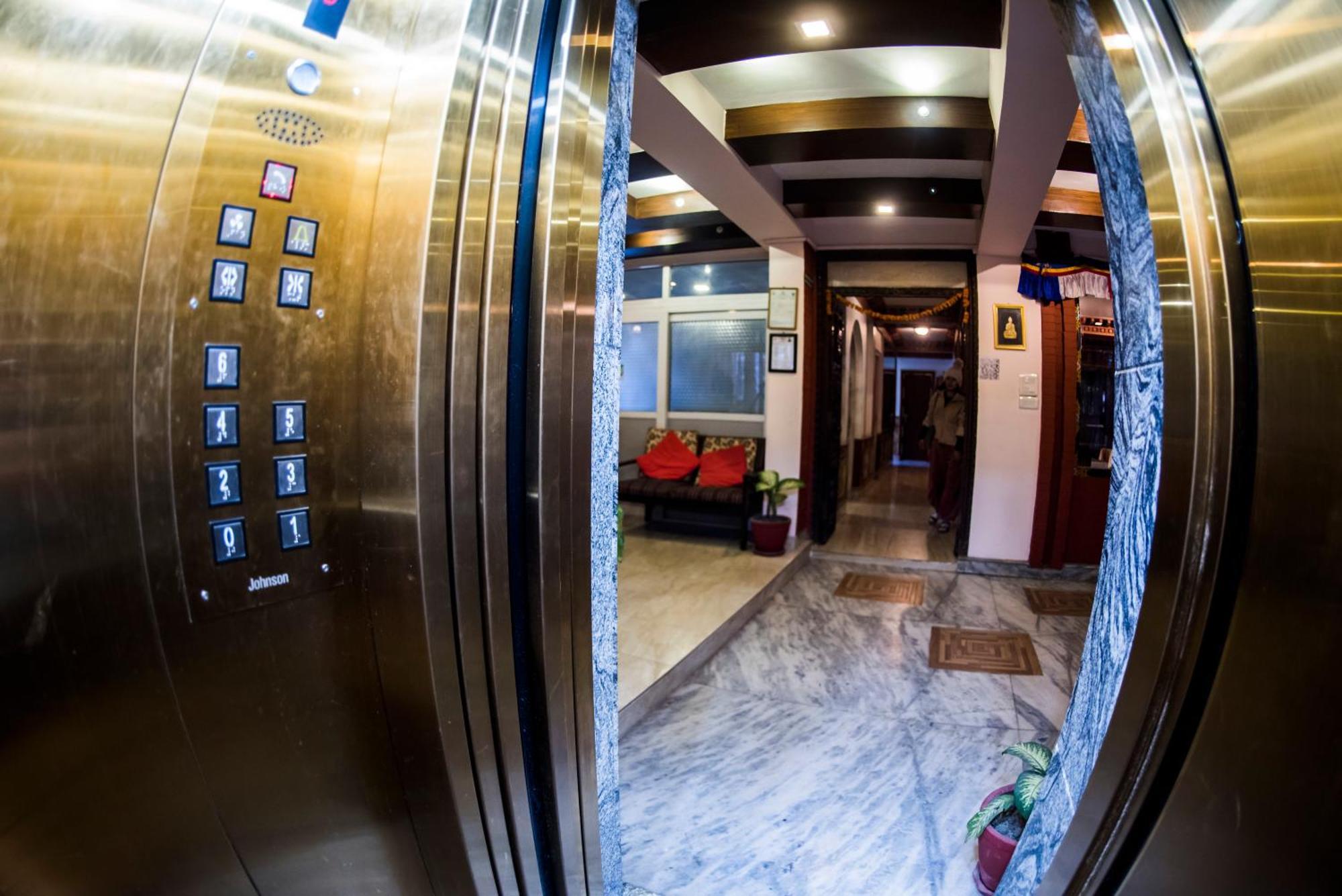 Hotel Yambu Kathmandu Bagian luar foto